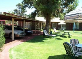 Carn Court Holiday Apartments - Accommodation Mt Buller 4