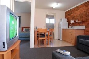 Tea House Motor Inn - Accommodation Mt Buller 2