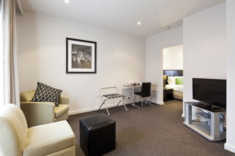 BEST WESTERN PLUS Ballarat Suites - Accommodation Mt Buller 7