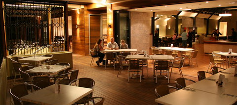 Renmark Hotel/Motel & Function Centre - Accommodation Mt Buller 6