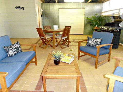 17 QED Lakehouse - Accommodation Mt Buller 6