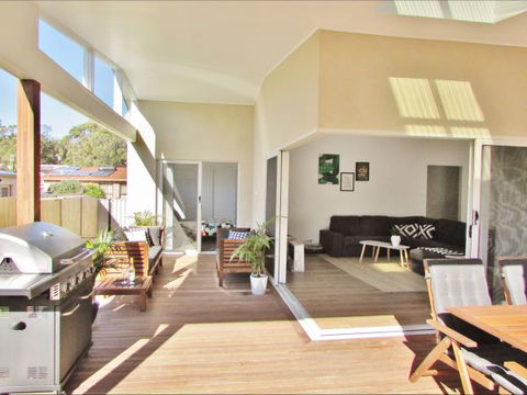 All Decked Out: Lake Conjola - Accommodation Mt Buller 2