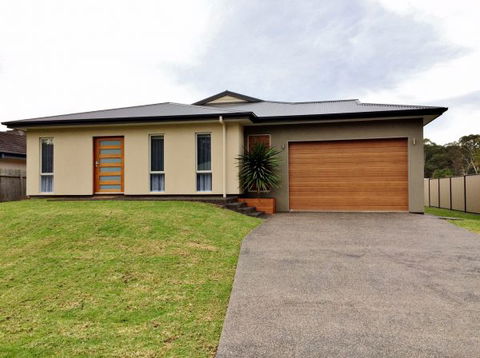 All Decked Out: Lake Conjola - Accommodation Mt Buller 3