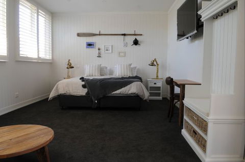 Atlantic Geelong - Accommodation Mt Buller 0