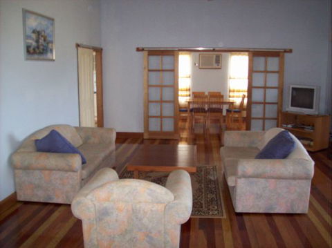 Baudins View Holiday House - Accommodation Mt Buller 4