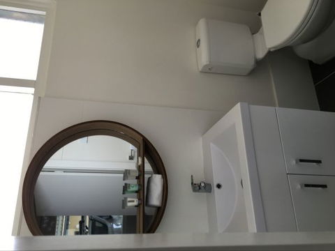 Belmont Palms Motel - Accommodation Mt Buller 4