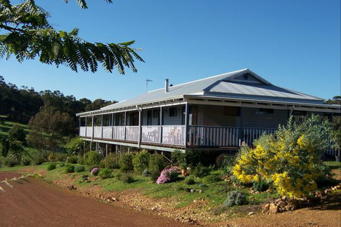 Blue House Bed And Breakfast - Accommodation Mt buller 0