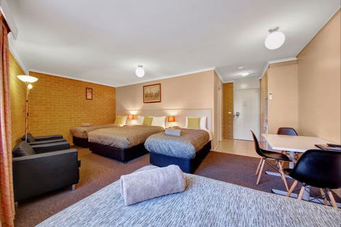 Central Deborah Motel - Accommodation Mt Buller 7