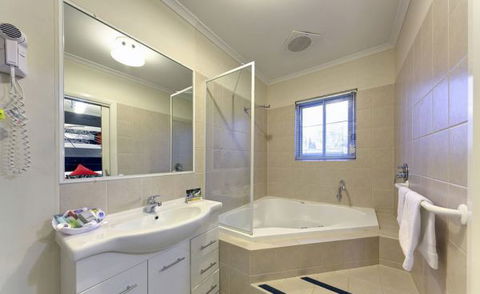 Comfort Inn And Suites Georgian - Accommodation Mt Buller 3
