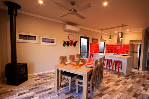 Coorong Cabins - Accommodation Mt Buller 2