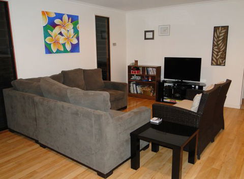 Dolphin Cove Apartment - Accommodation Mt Buller 0