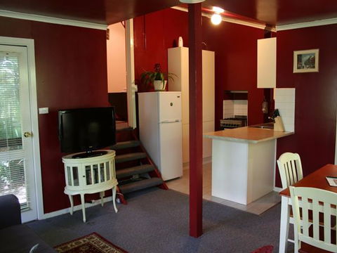 Lotus Lodges: Hush Cottage & Charmed Cabin - Accommodation Mt Buller 3