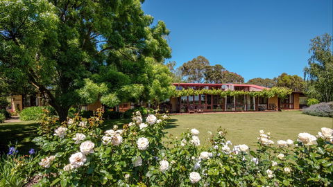 Mulberry Lodge Country Retreat - Accommodation Mt Buller 0