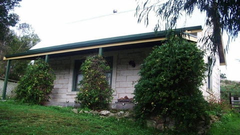 The Cottage Bed And Breakfast - Accommodation Mt Buller 0
