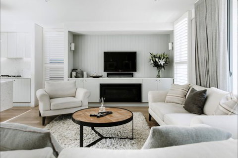 Luxico - Pearce Street - Accommodation Mt Buller 3