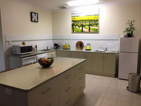 Lyreen's Apartment Bed And Breakfast - Accommodation Mt Buller 5