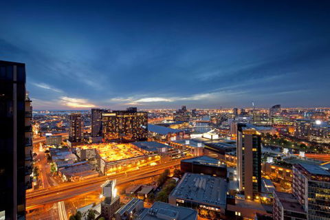 Melbourne Tower Apartment - Accommodation Mt Buller 6