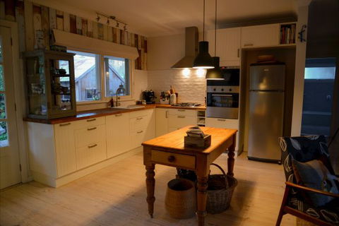 Mrs Simpson Cottage At Norala Garden - Accommodation Mt Buller 9