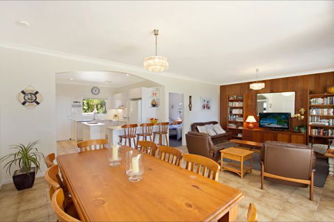 Orion Beach House - Jervis Bay - Accommodation Mt Buller 7