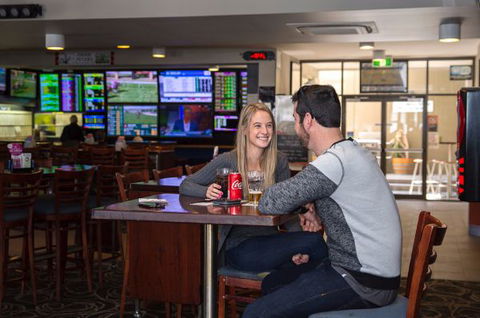Pedens Hotel - Accommodation Mt Buller 1