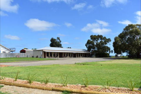 Port Albert Motel - Accommodation Mt Buller 2