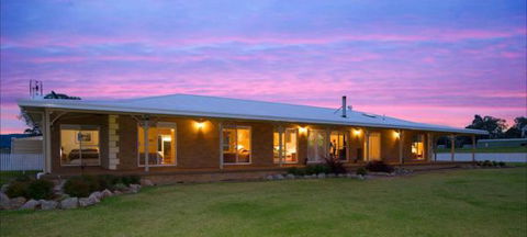 Pokolbin Farm Stay - Accommodation Mt Buller 1