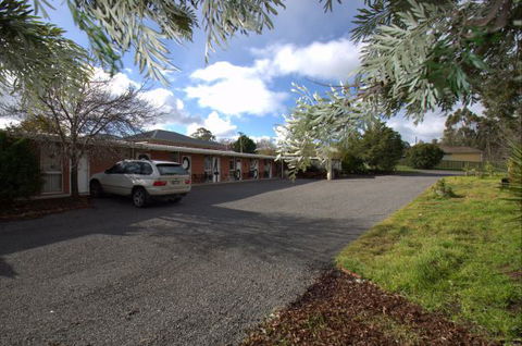 Pyrenees Motel - Accommodation Mt Buller 1