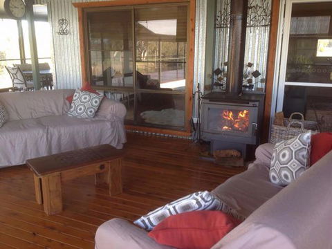 Riverside Farm Retreat B And B - Accommodation Mt Buller 9