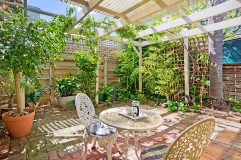 The Lion Cottage - Accommodation Mt Buller 4