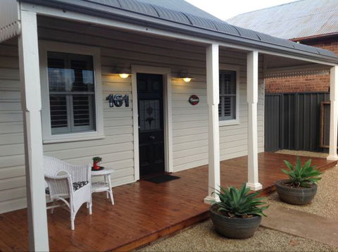 Thelma's Temora - Accommodation Mt Buller 0