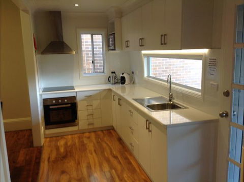 Thelma's Temora - Accommodation Mt Buller 3