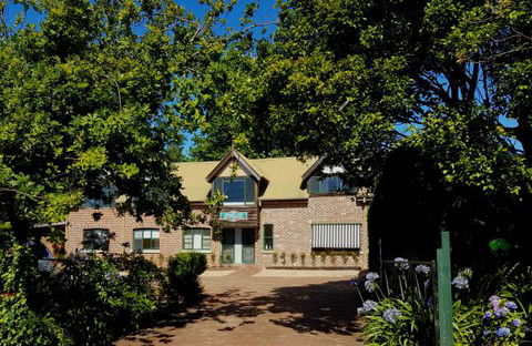 The Berry Inn - Accommodation Mt Buller 0