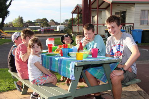 Warrnambool Holiday Park And Motel - Accommodation Mt Buller 0