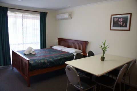Warrnambool Holiday Park And Motel - Accommodation Mt Buller 1