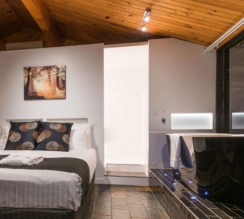 Waterfall Springs Retreat And Wildlife Sanctuary - Accommodation Mt Buller 0