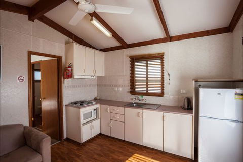 Yanakie Caravan Park - Accommodation Mt Buller 4