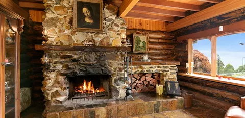 Eagles Nest Luxury Mountain Retreat - Accommodation Mt Buller 3