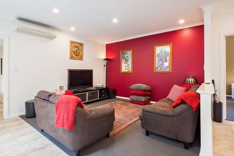 Downton Villa - Accommodation Mt Buller 2