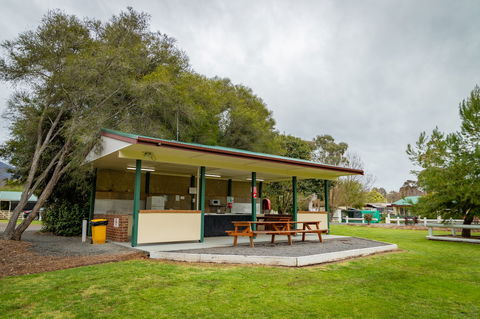 Eildon Riverside Holiday Park - Accommodation Mt Buller 5