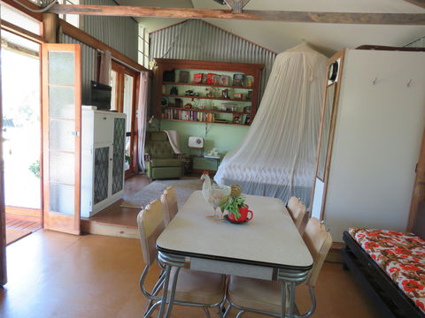 Fig Tree Retro Studio - Accommodation Mt Buller 7