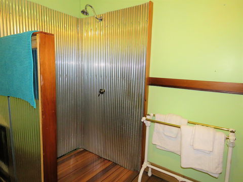 Fig Tree Retro Studio - Accommodation Mt Buller 9