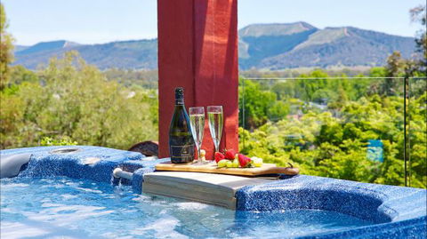 Greatview Holiday Spa Retreat For Couples - Accommodation Mt Buller 2