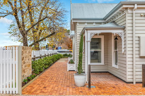 Grandview Accommodation - The Elm Tree Apartments - Accommodation Mt Buller 0
