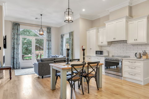 Grandview Accommodation - The Elm Tree Apartments - Accommodation Mt Buller 5