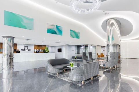 Meriton Suites Southport - Accommodation Mt Buller 0