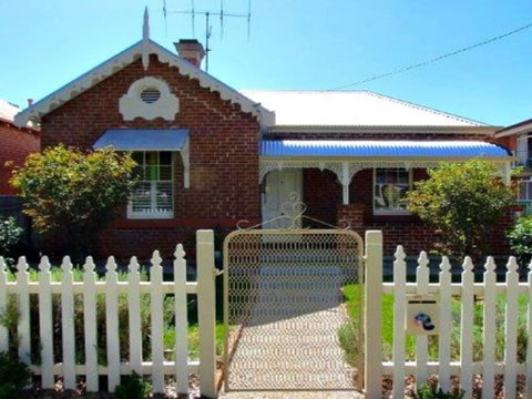Robina: Bathurst Self Contained Accommodation - Accommodation Mt Buller 0