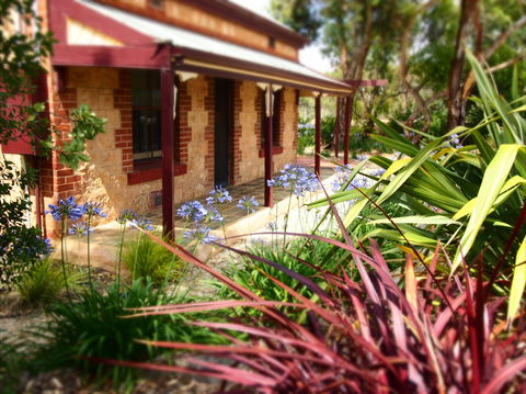 The Creek Cottage - Accommodation Mt Buller 0