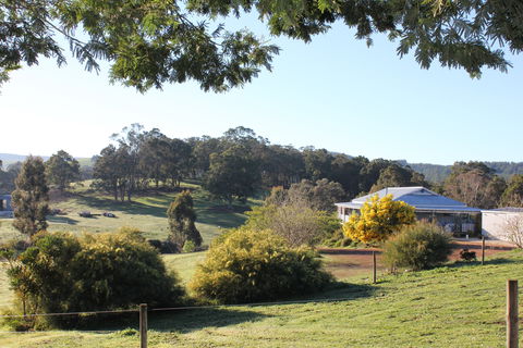 Blue House Bed And Breakfast - Accommodation Mt Buller 1