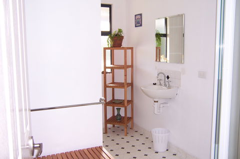 Blue House Bed And Breakfast - Accommodation Mt Buller 7