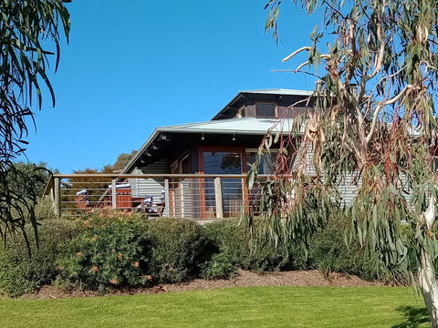 Butler's Bend Holiday Villa - Accommodation Mt Buller 0